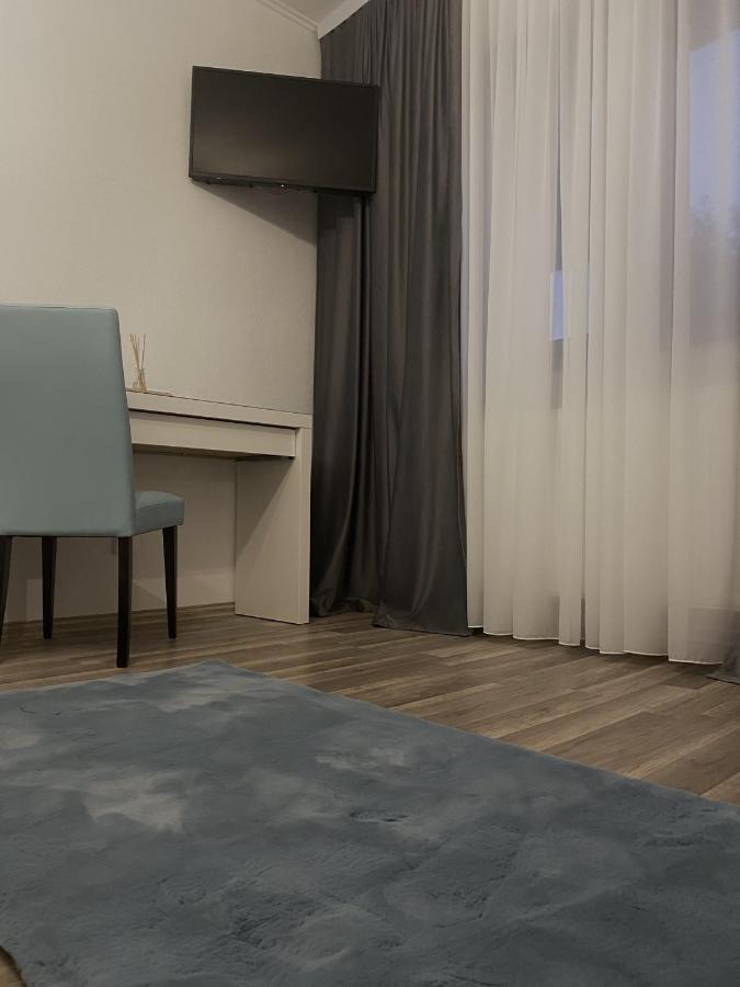 Roomzzz Guest house *